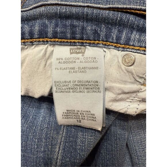 Levi's Women's Vintage Capri Mid Rise Stretch Red Tab 5 Pocket Blue Jeans Sz 12 - Picture 5 of 9